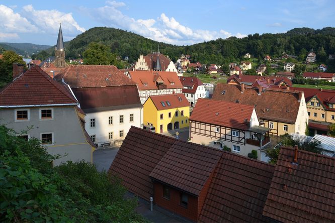 Blick über den Markt in Richtung Bastei